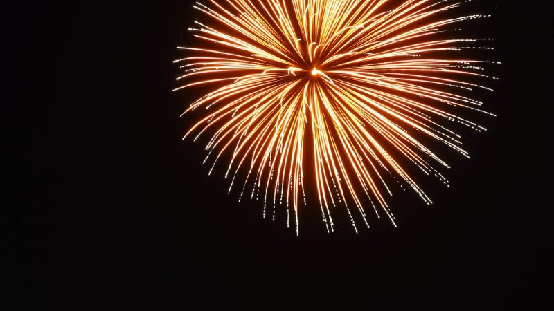 Une banlieue de Portland abandonne les drones pour les feux d&rsquo;artifice traditionnels