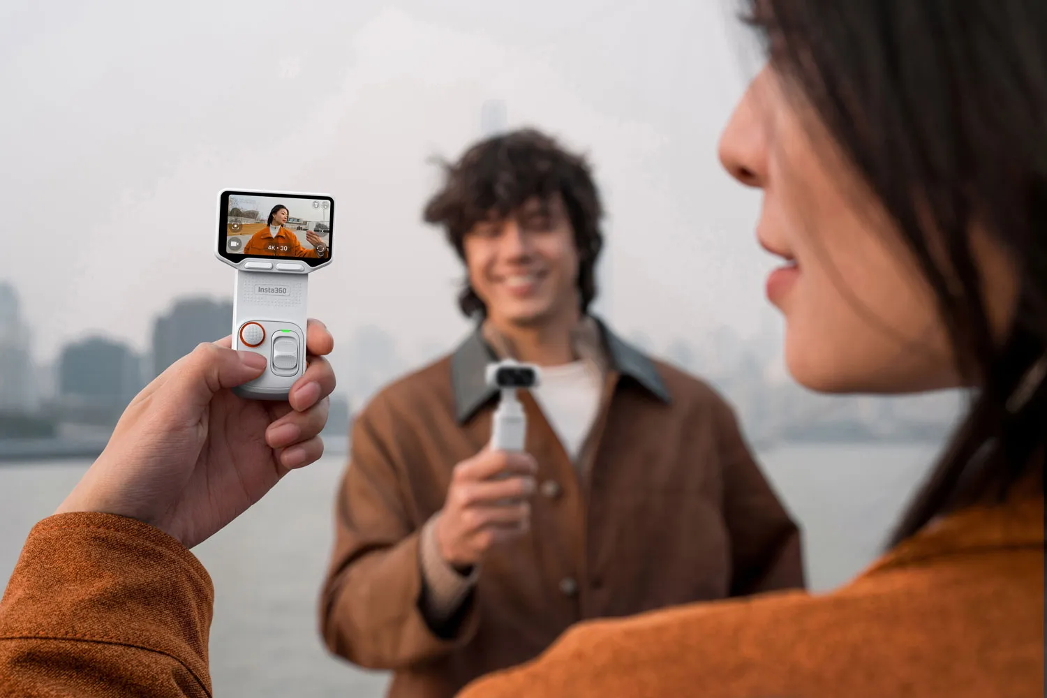 L&rsquo;Insta360 Luna Ultra pourrait dominer le marché américain du vlogging face à l&rsquo;absence de DJI