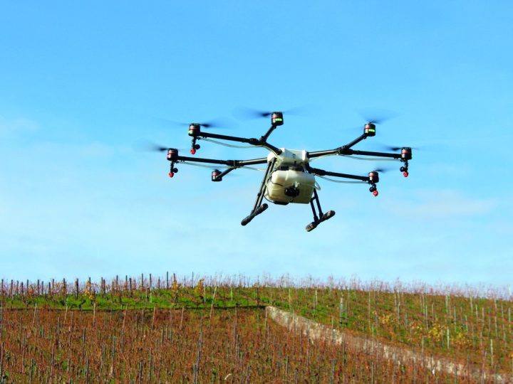 Les ministres européens de l&rsquo;Agriculture ouvrent la voie aux drones et aux engrais simplifiés