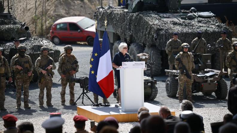 Marion Maréchal salue l&rsquo;innovation française en technologie de drones au salon Eurosatory