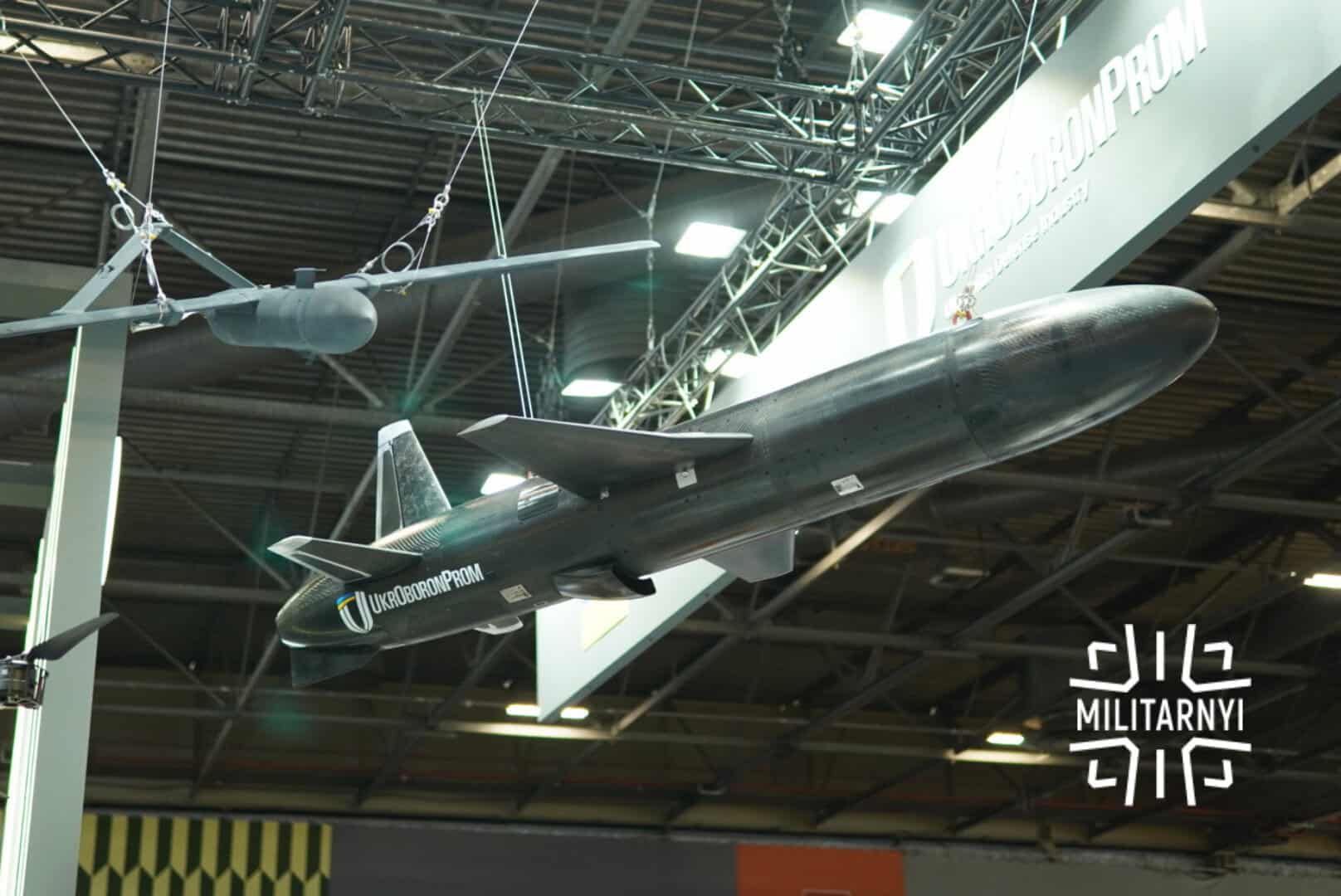 L&rsquo;Ukraine présente l&rsquo;UAV-290, un drone kamikaze à turboréacteur de nouvelle génération