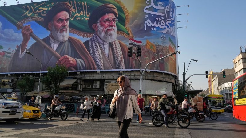 Tensions au détroit d&rsquo;Ormuz : les États-Unis abattent des drones iraniens tandis que le Pakistan négocie