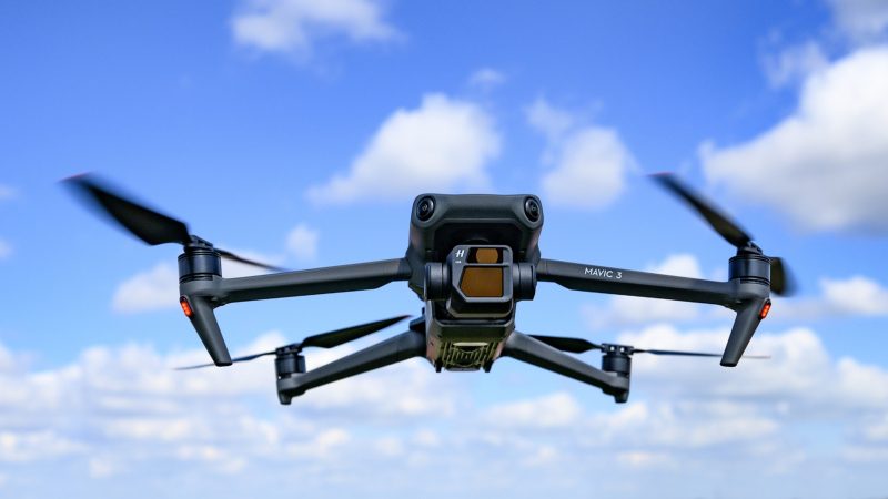 La FCC envisage d&rsquo;interdire la vente de produits DJI sous d&rsquo;autres marques aux États-Unis