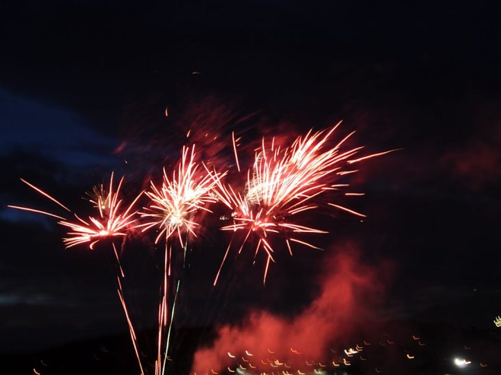 America 250 et convention des pompiers célébrés avec des drones et des feux d&rsquo;artifice